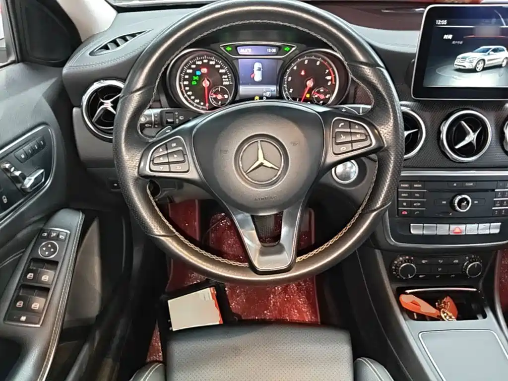 Mercedes-Benz GLA 2018 — фото 11