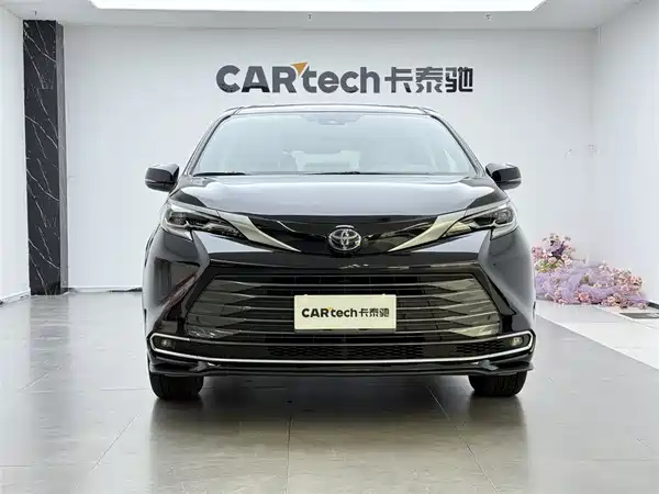 Toyota Sienna 2024