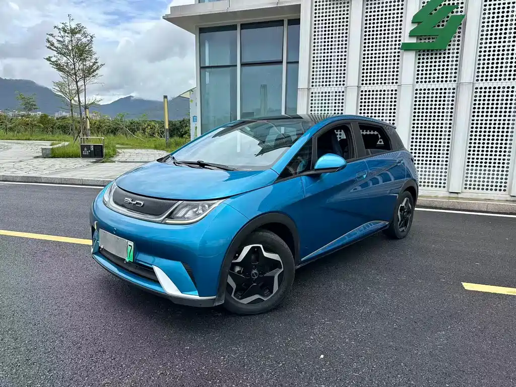 BYD Dolphin 2023 — фото 1