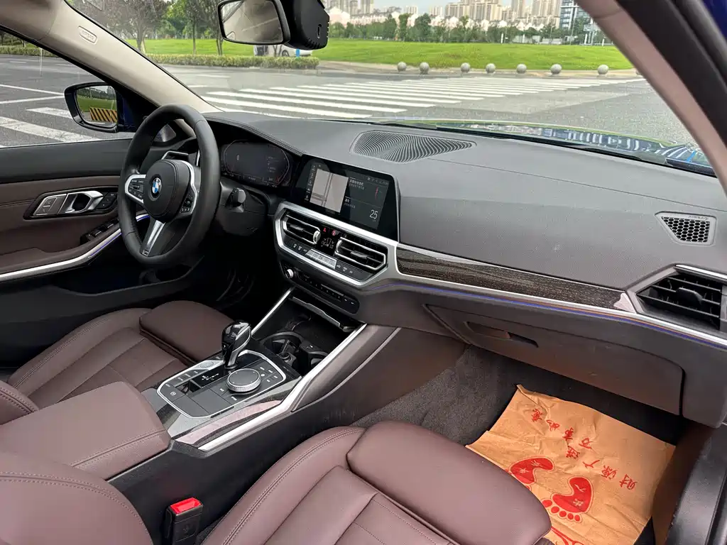 BMW 3 Series 2020 — фото 18