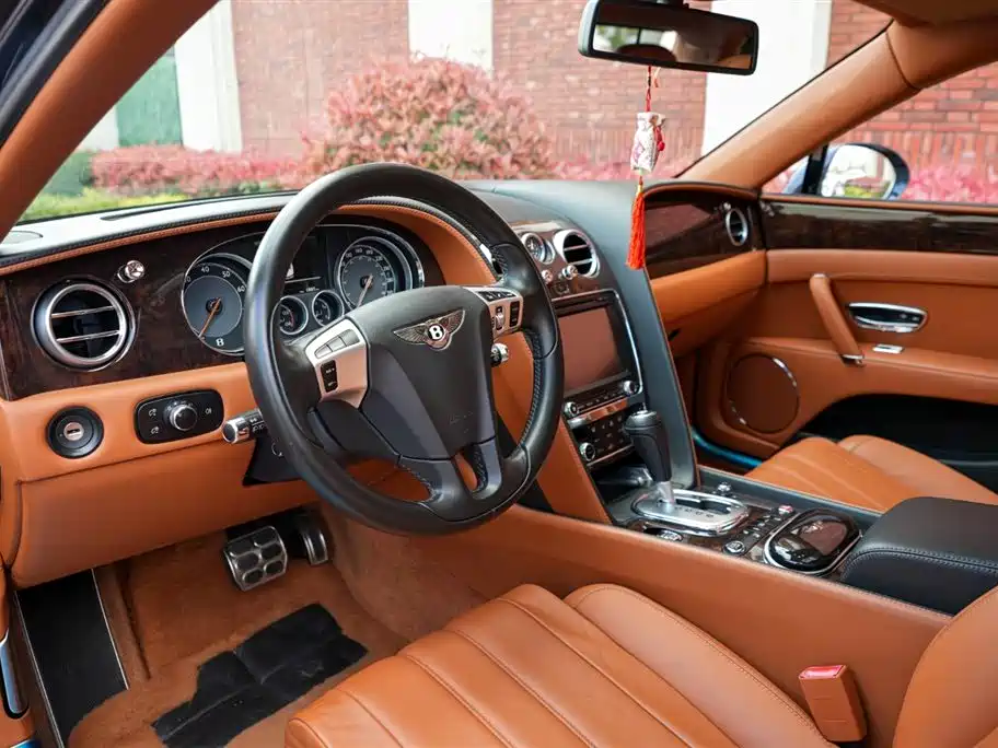 Bentley Flying Spur 2016 — фото 5