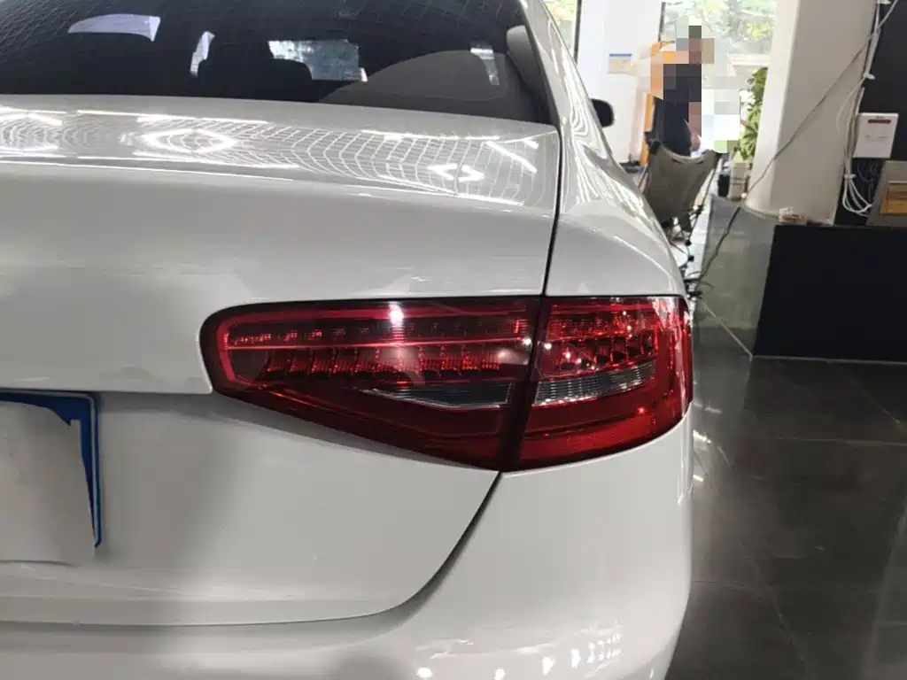 Audi A4L 2015 — фото 8