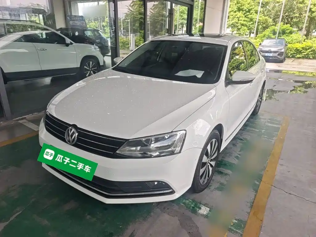 Volkswagen Sagitar 2017