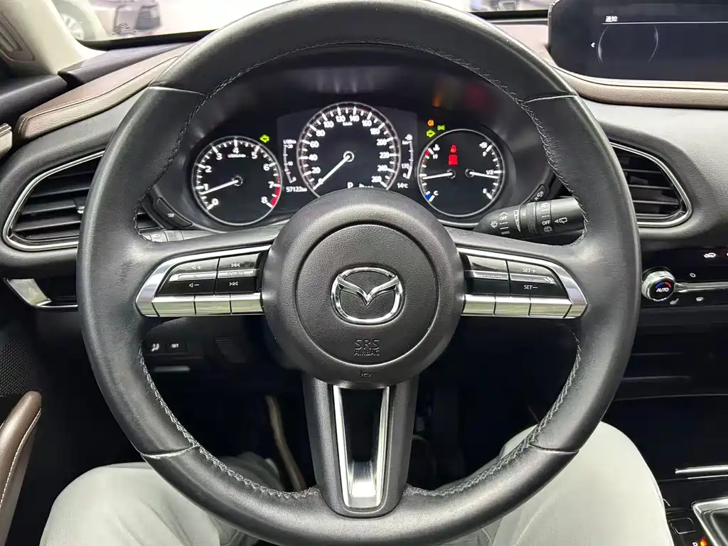 Mazda CX-30 2021 — фото 12