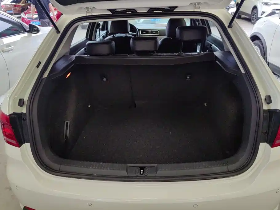 Volkswagen Gran Lavida 2015