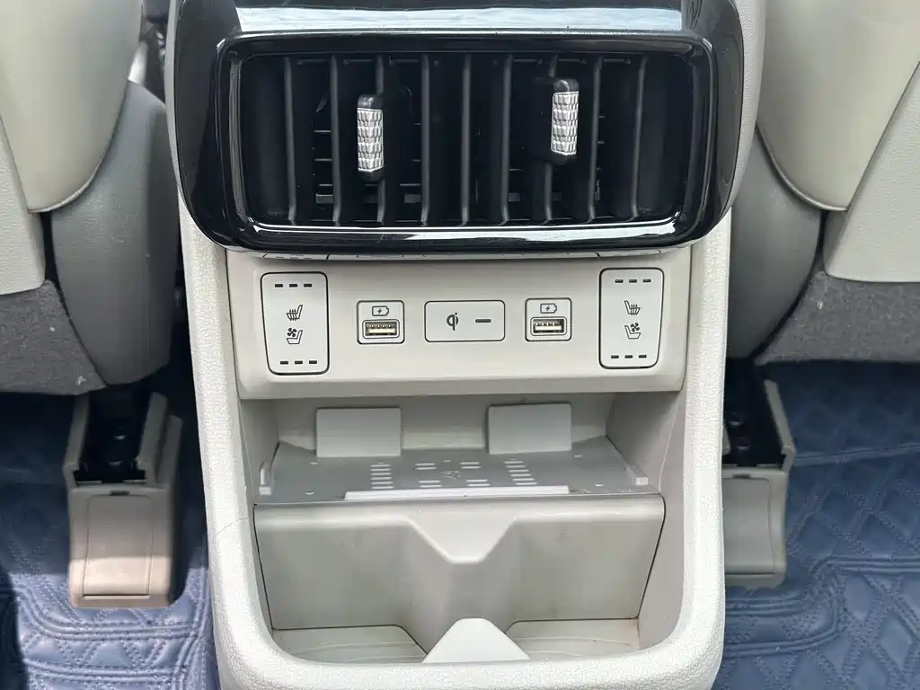 Hyundai Custo 2021 — фото 18