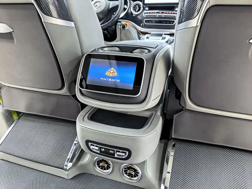 Mercedes-Benz Vito 2023 — фото 10