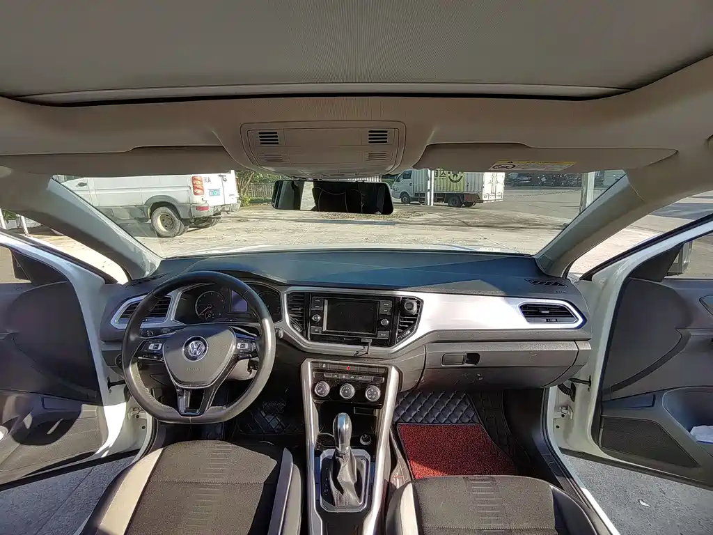 Volkswagen T-Roc 2020 — фото 7