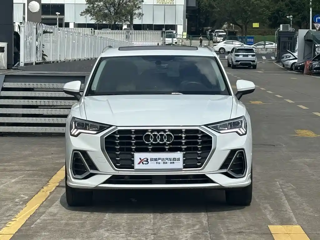 Audi Q3 2021 — фото 2