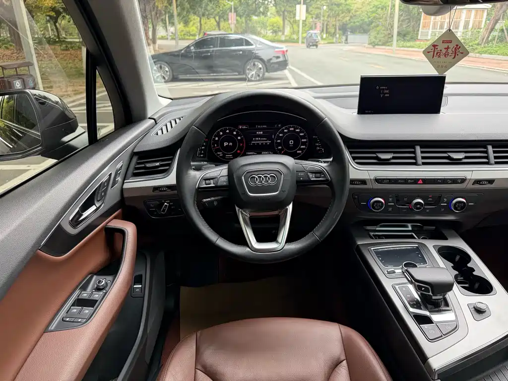 Audi Q7 2016 — фото 15