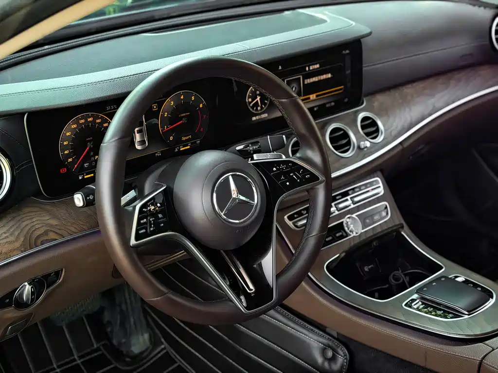Mercedes-Benz E-Class 2018 — фото 8