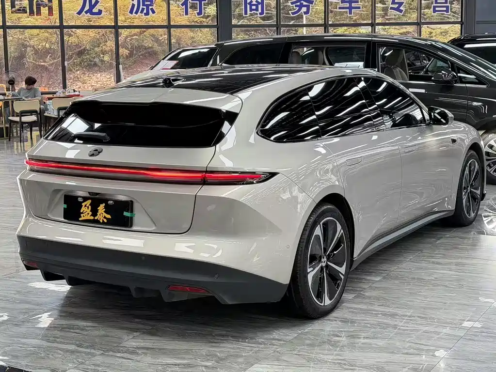 NIO ET5T 2024