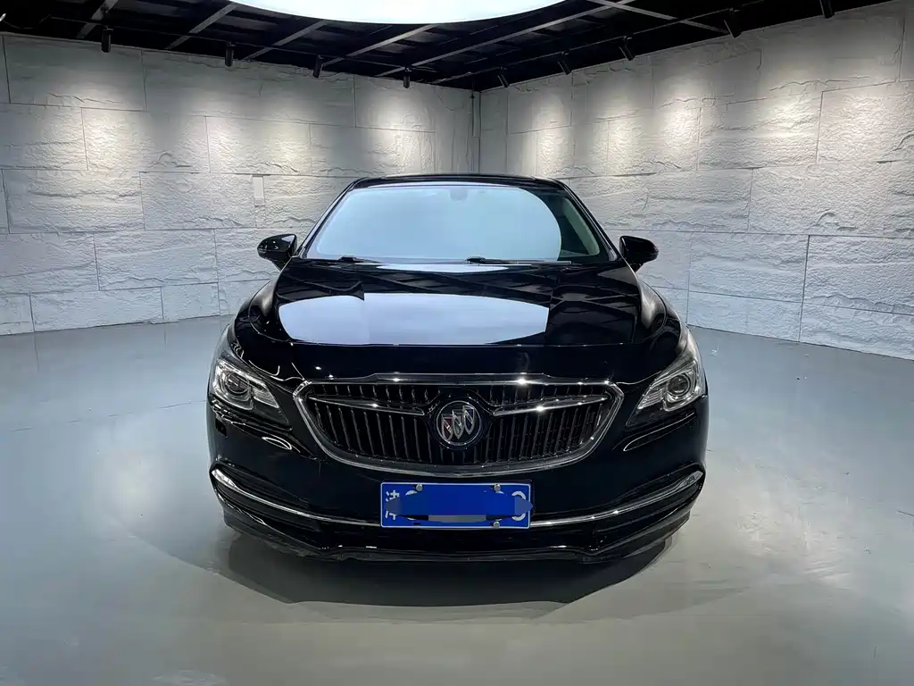 Buick LaCrosse 2017 — фото 2