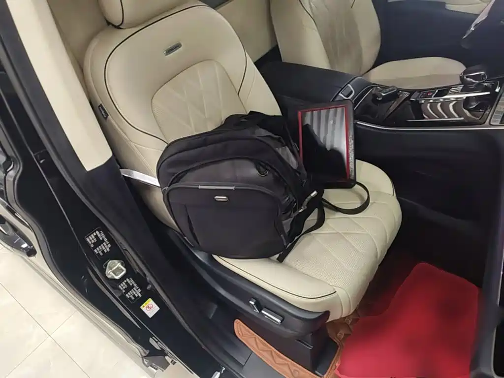 GAC Trumpchi M8 2022 — фото 25