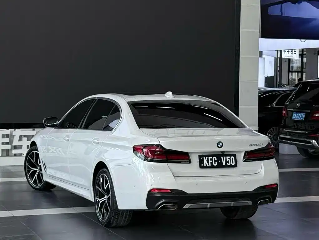 BMW 5 Series 2023