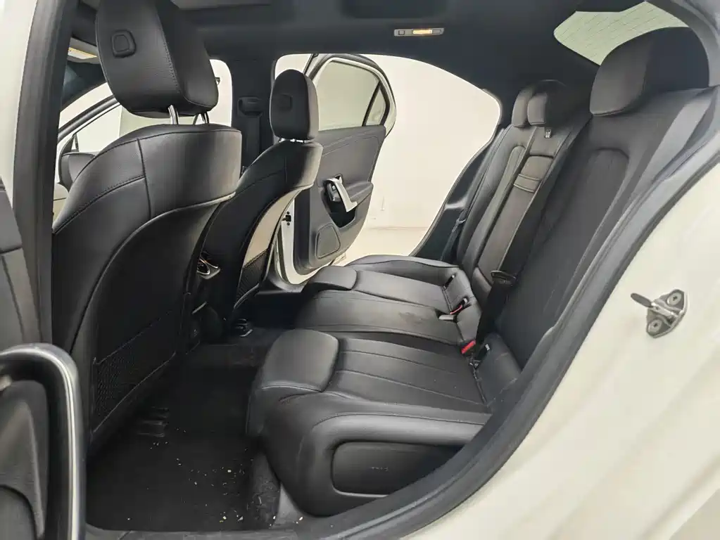 Mercedes-Benz A-Class 2023 — фото 11