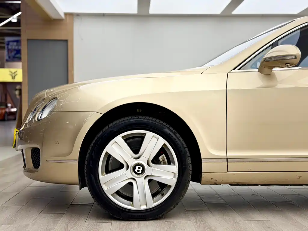 Bentley Flying Spur 2012 — фото 8