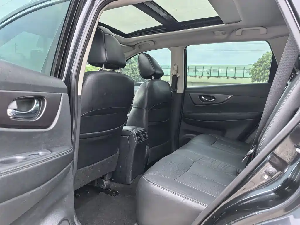 Nissan X-Trail 2015 — фото 11
