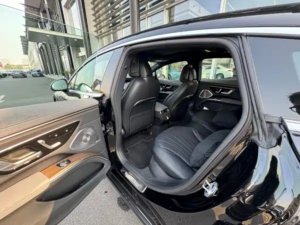 Mercedes-Benz EQS 2023