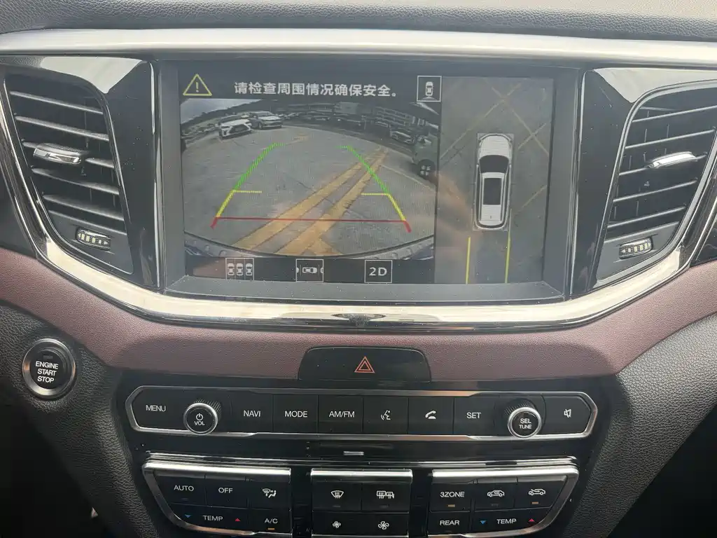 GAC Motor Trumpchi GS8 2019 — фото 17
