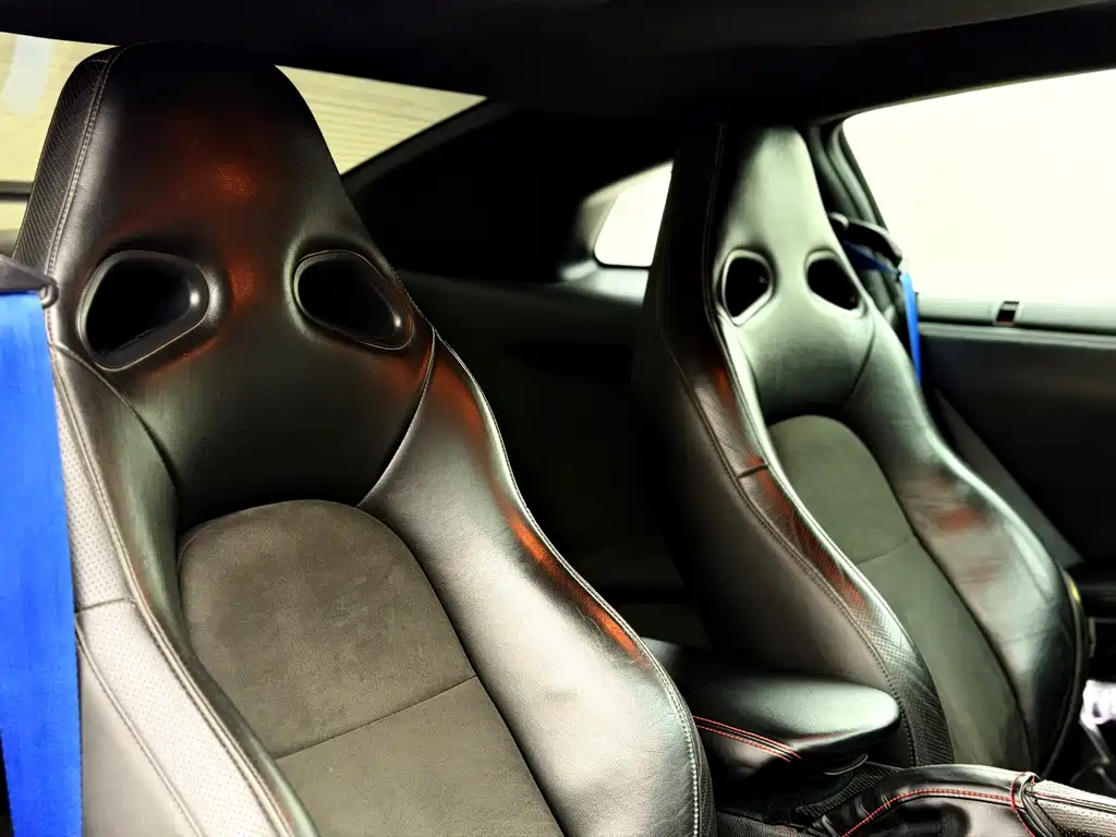 Nissan GT-R 2010 — фото 17