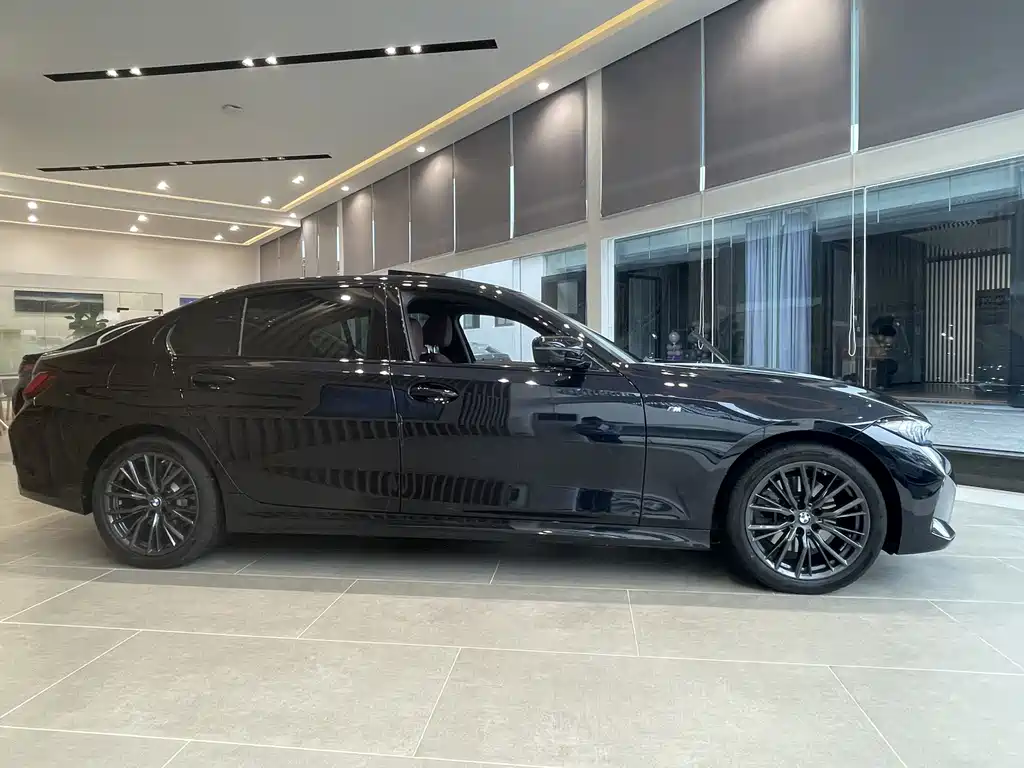 BMW 3 Series 2024