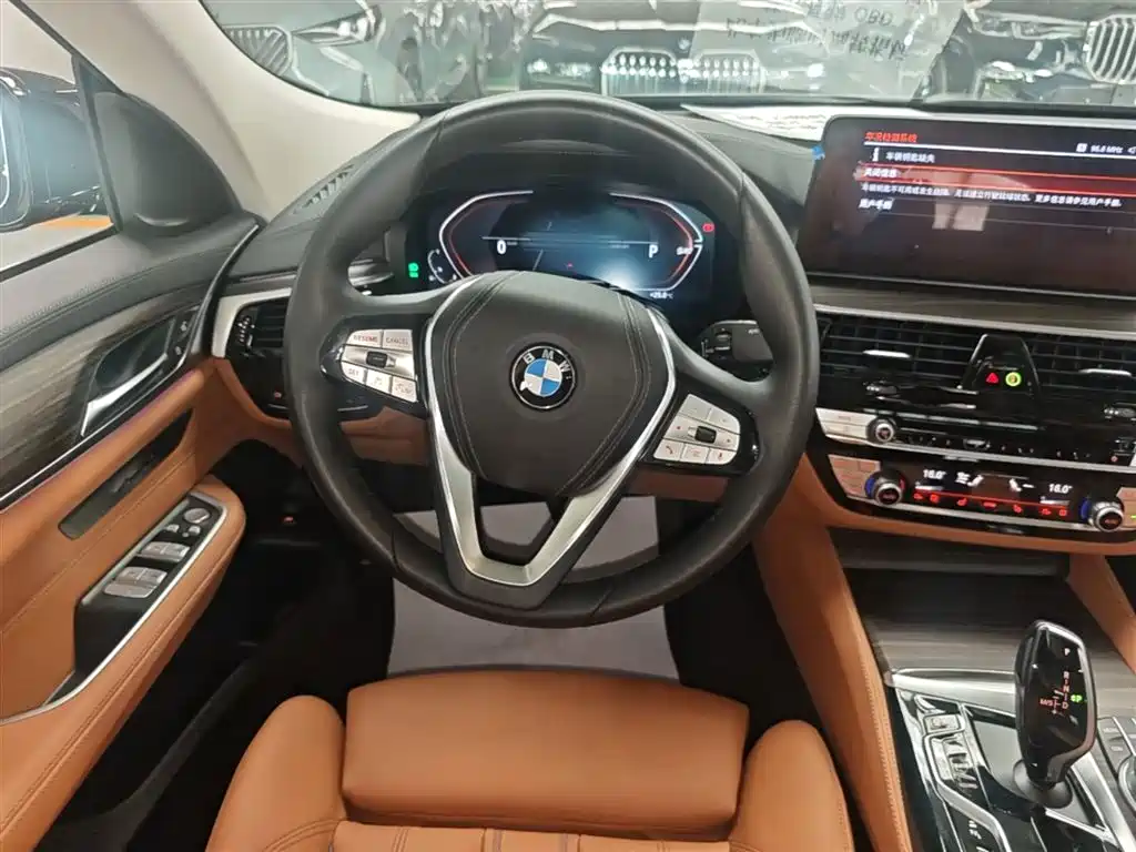 BMW 6 Series GT 2024 — фото 17