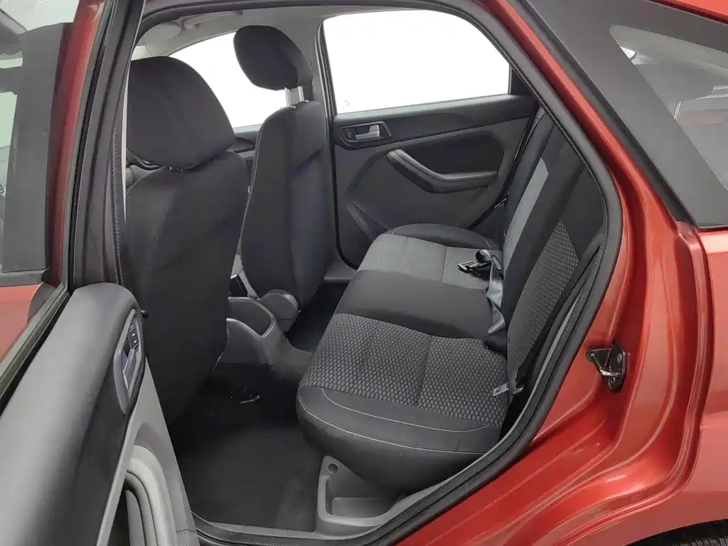 Ford Focus 2013 — фото 15