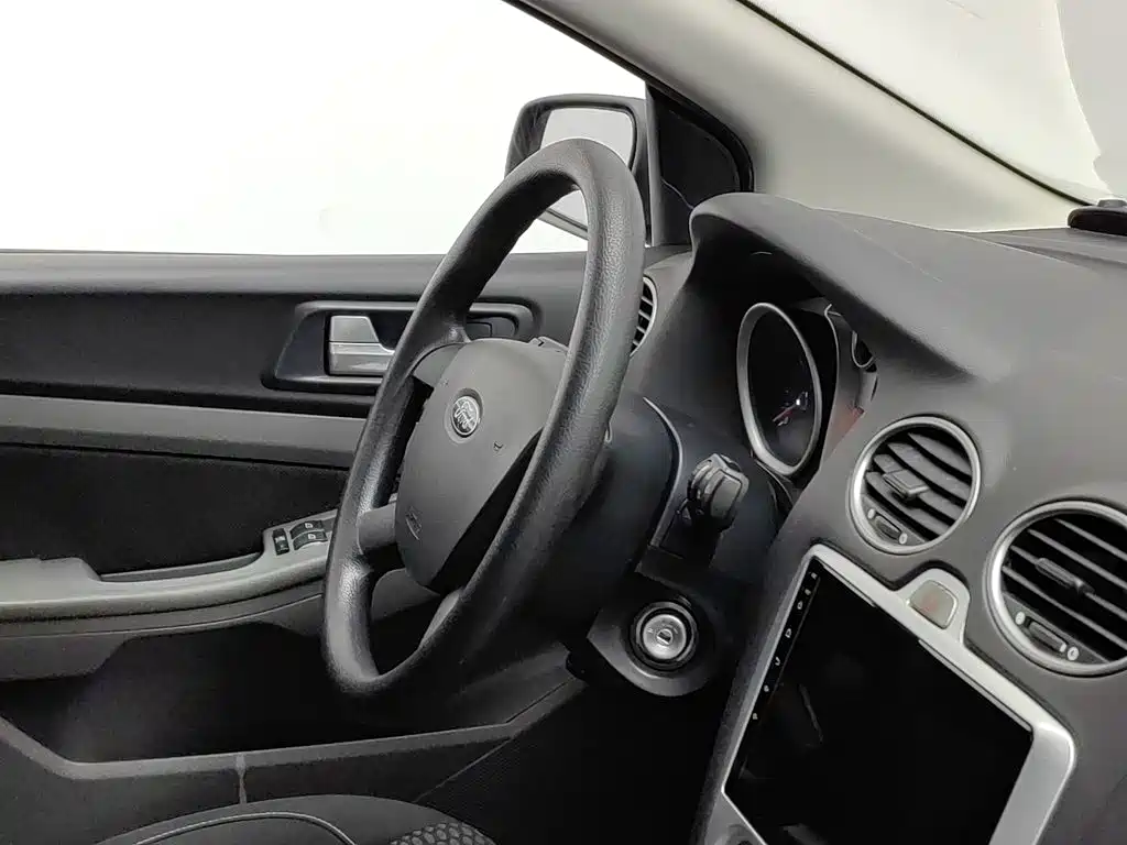 Ford Focus 2013 — фото 22