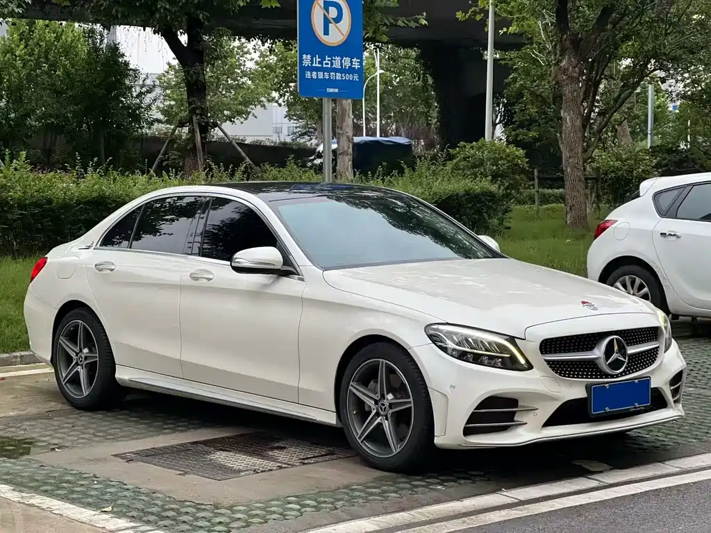 Mercedes-Benz C-Class 2019