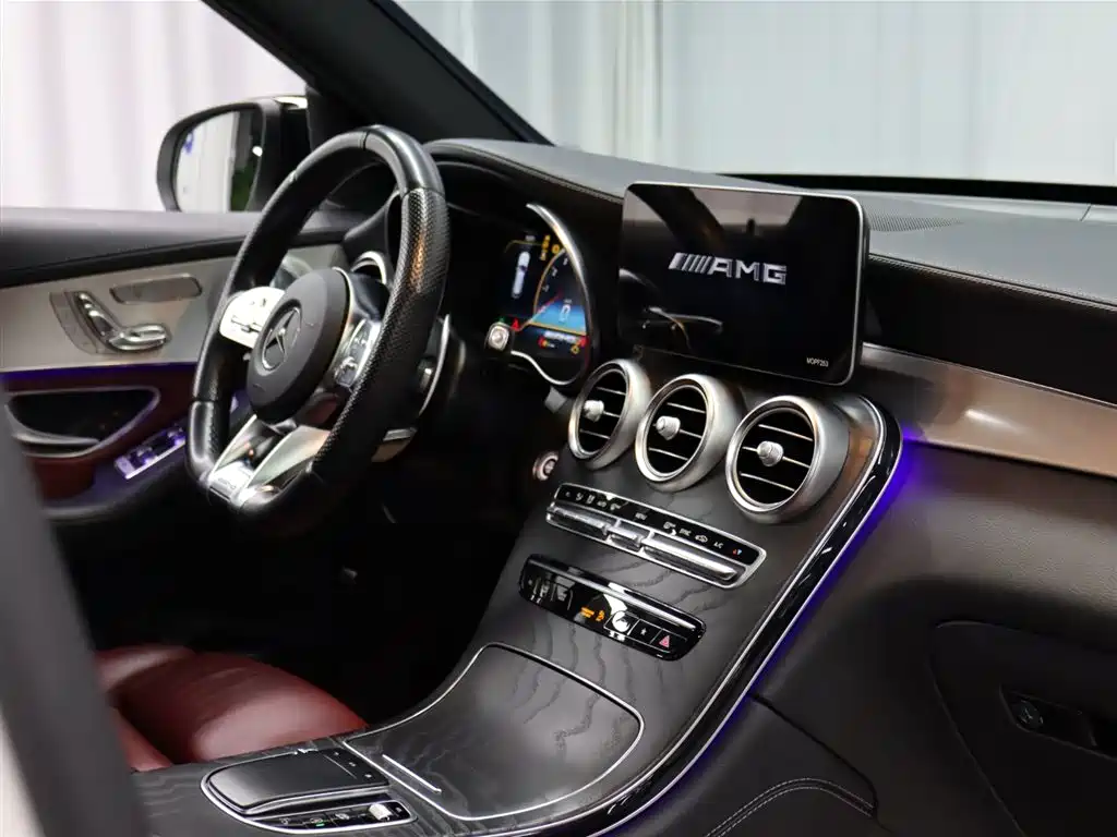 Mercedes-Benz GLC AMG 2021 — фото 17