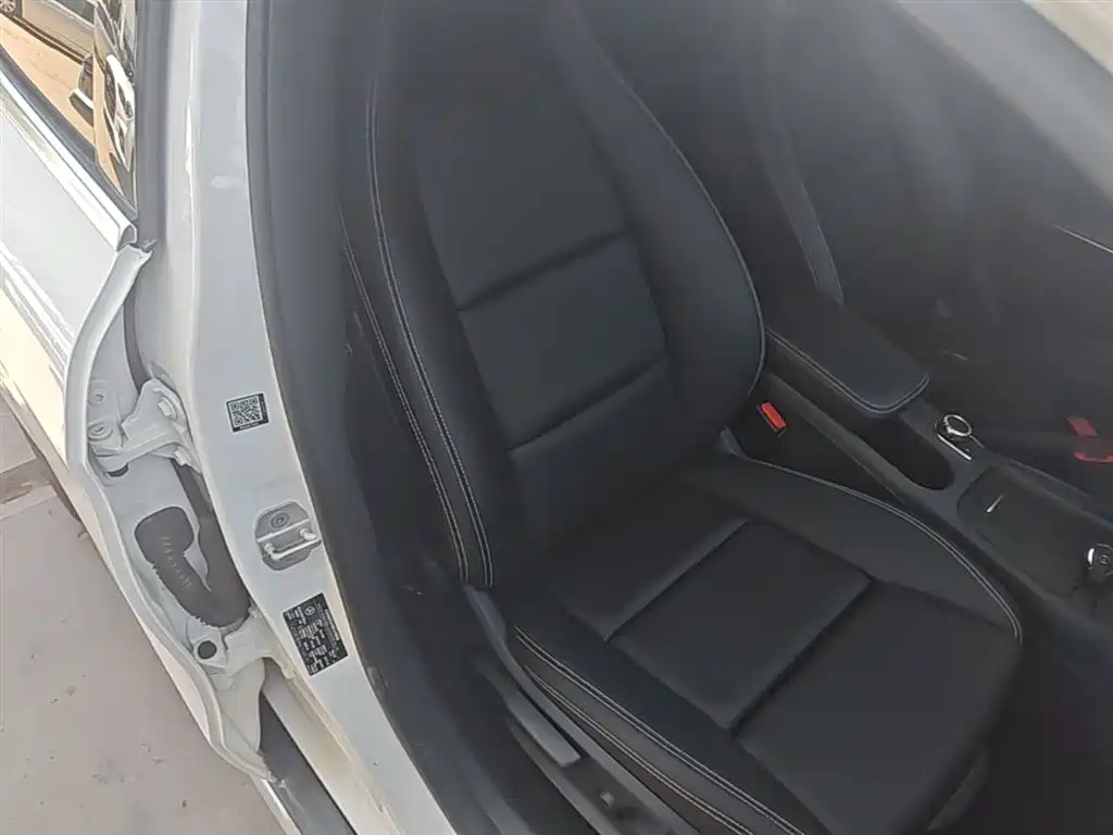 Mercedes-Benz GLA 2017 — фото 25