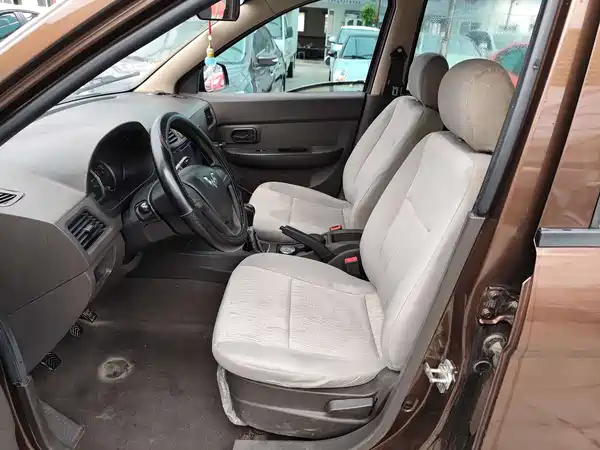 Wuling Hongguang 2017