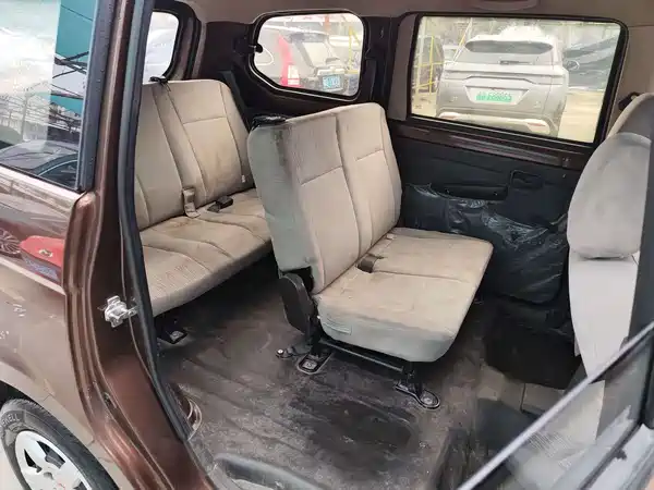 Wuling Hongguang 2017