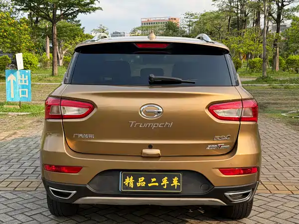 GAC Trumpchi GS4 2015