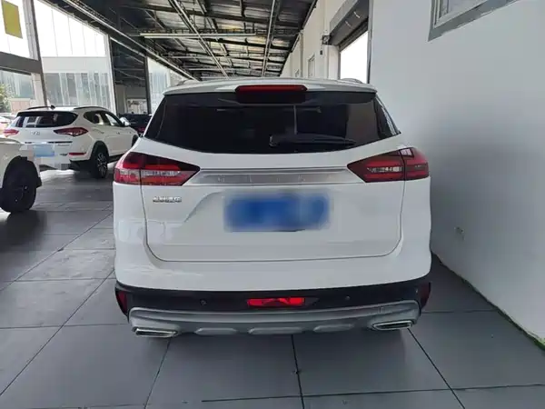 Geely Boyue 2021
