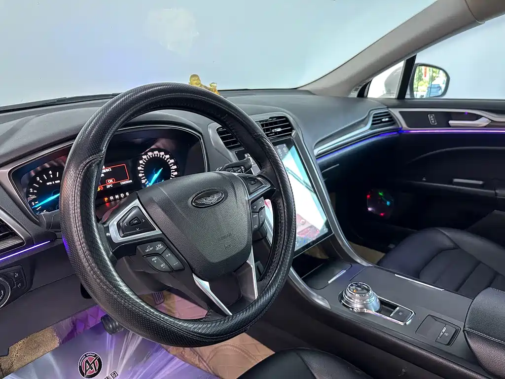 Ford Mondeo 2019 — фото 15