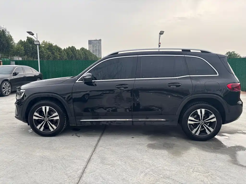 Mercedes-Benz GLB 2024 — фото 4