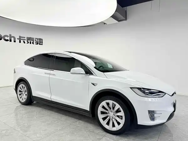 Tesla Model X 2016