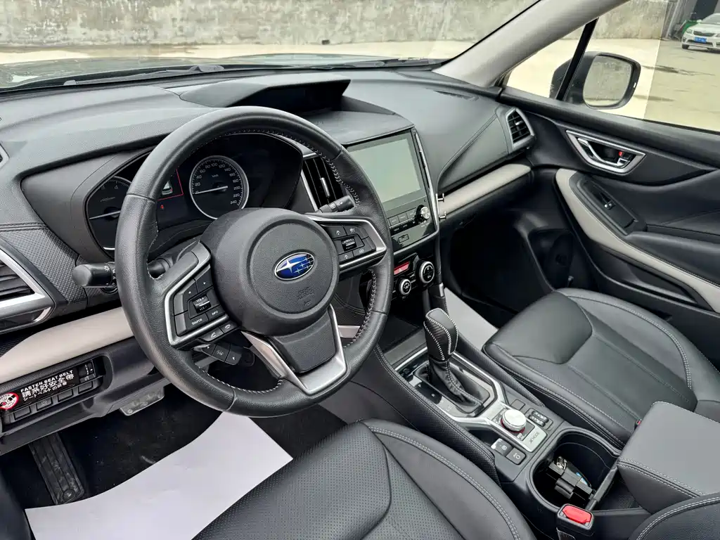 Subaru Forester 2022 — фото 13