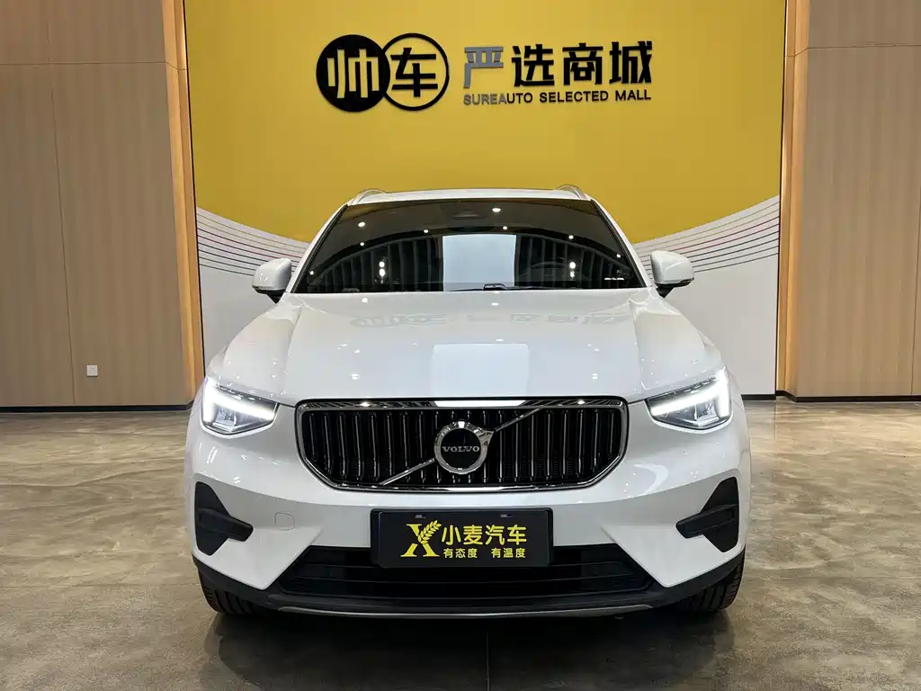 Volvo XC40 2022 — фото 2