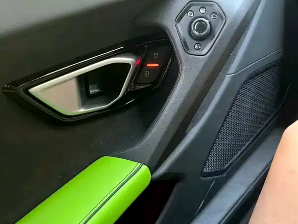 Lamborghini Huracan 2023