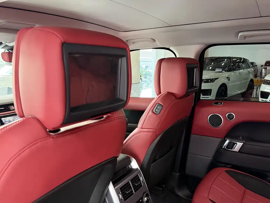 Land Rover Range Rover Sport 2020 — фото 11