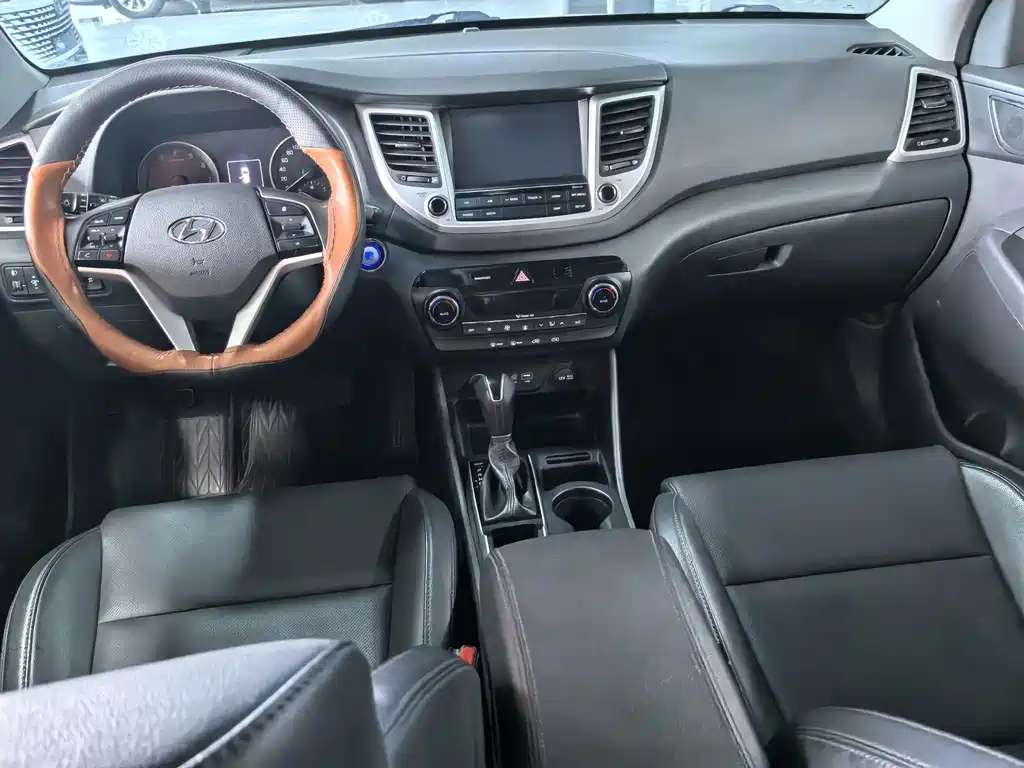 Hyundai Tucson 2018 — фото 8
