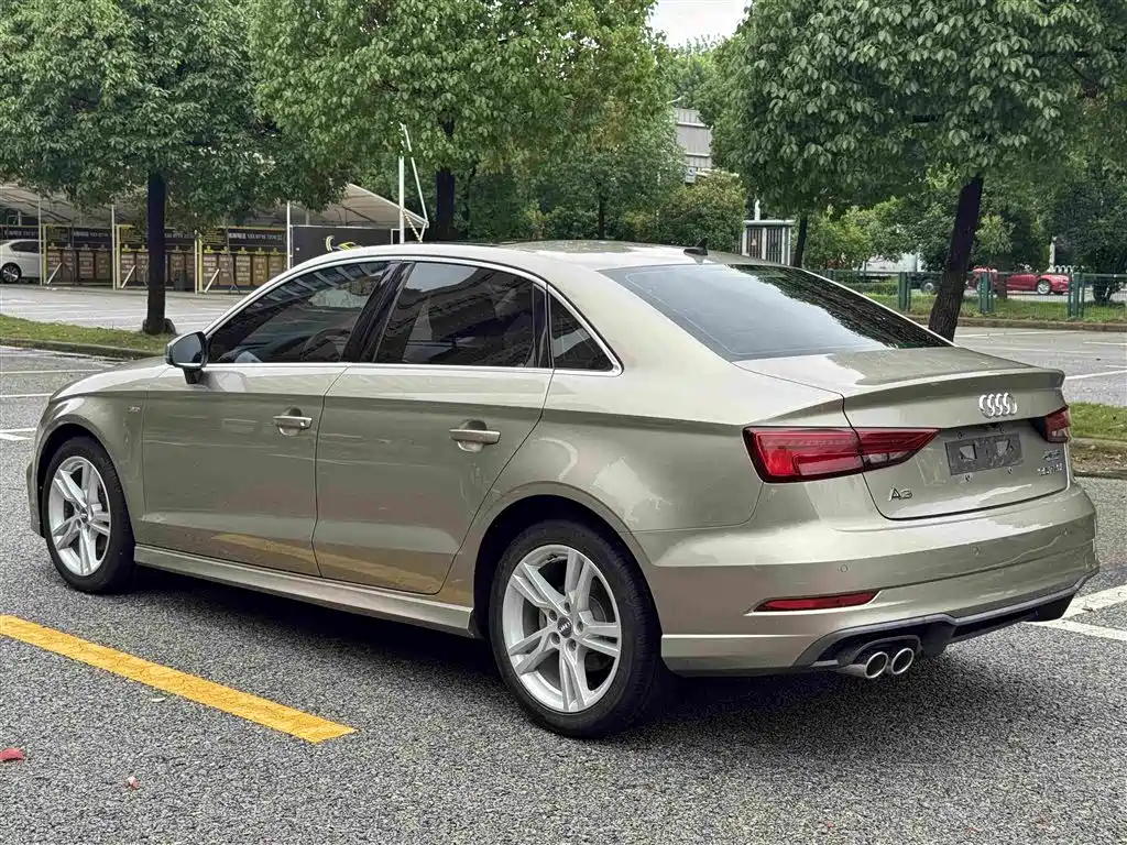 Audi A3 2019 — фото 12