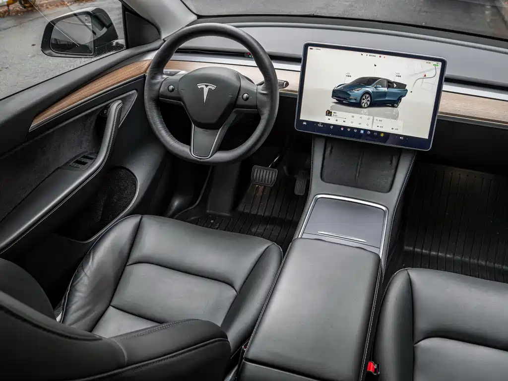 Tesla Model Y 2022 — фото 11