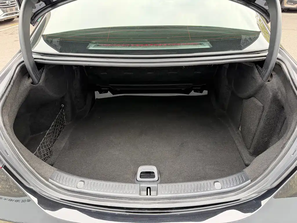 Mercedes-Benz E-Class 2022 — фото 11