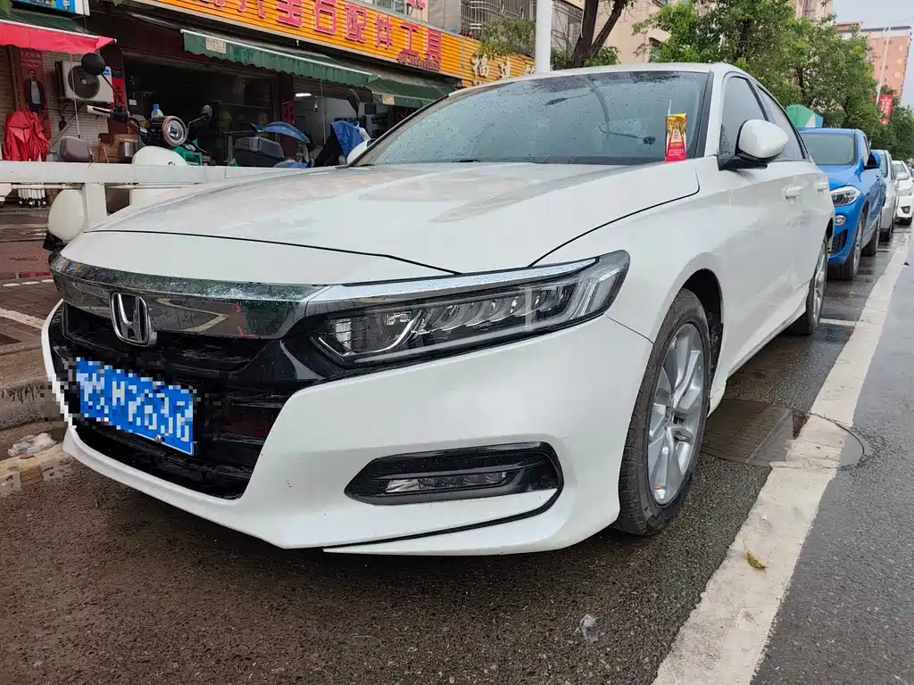 Honda Accord 2020 — фото 1