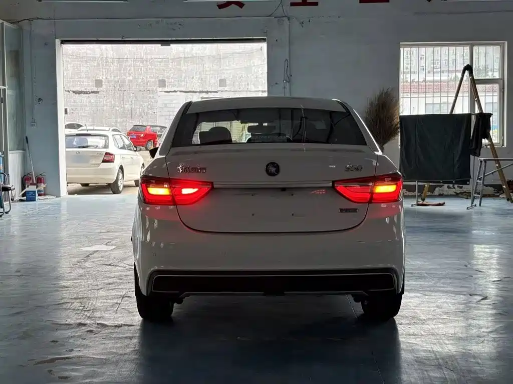 Dongfeng Fengxing S50EV 2022