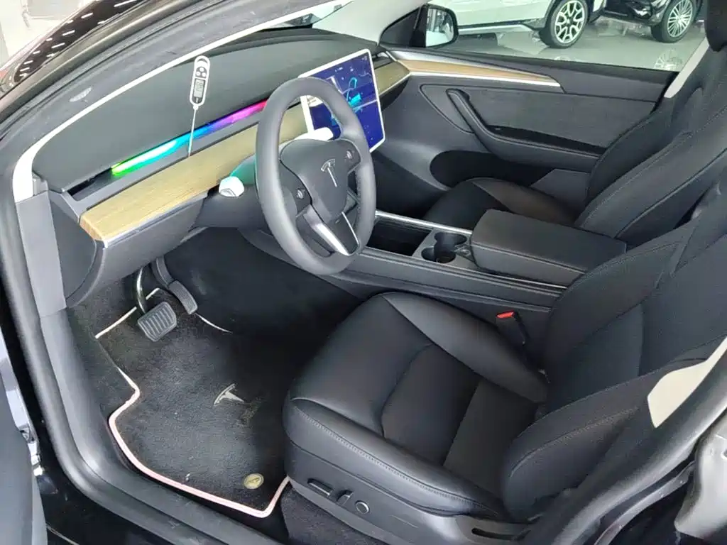 Tesla Model Y 2023 — фото 15